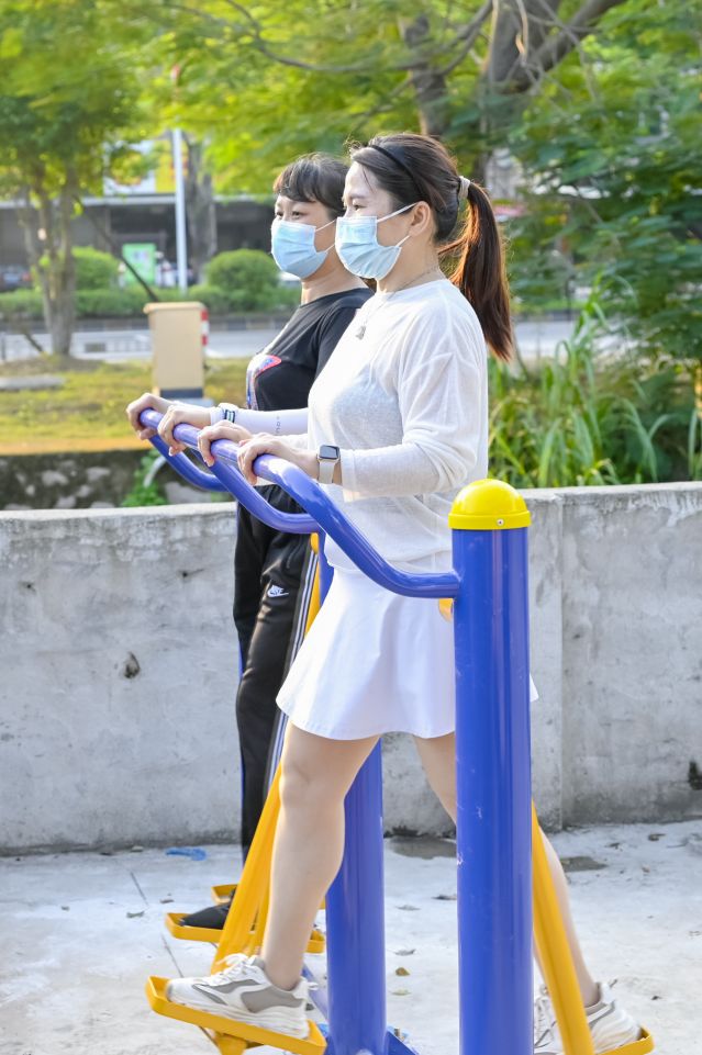221111-【公益體彩進(jìn)社區(qū)-南區(qū)】守護(hù)健康，有我添“彩” 公益體彩走進(jìn)中山良都社區(qū) (156).