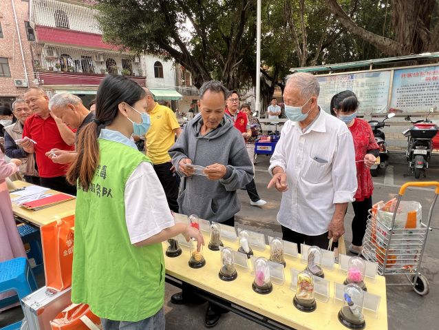 三鄉(xiāng)鎮(zhèn)開展“暖心義診，禁毒先行”宣傳活動圖片2.JPG