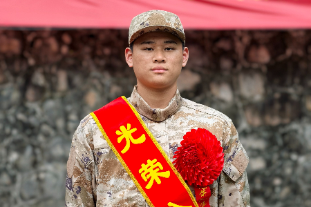 熱血男兒爭(zhēng)圓“參軍夢(mèng)”！中山新兵即將奔赴軍營(yíng)